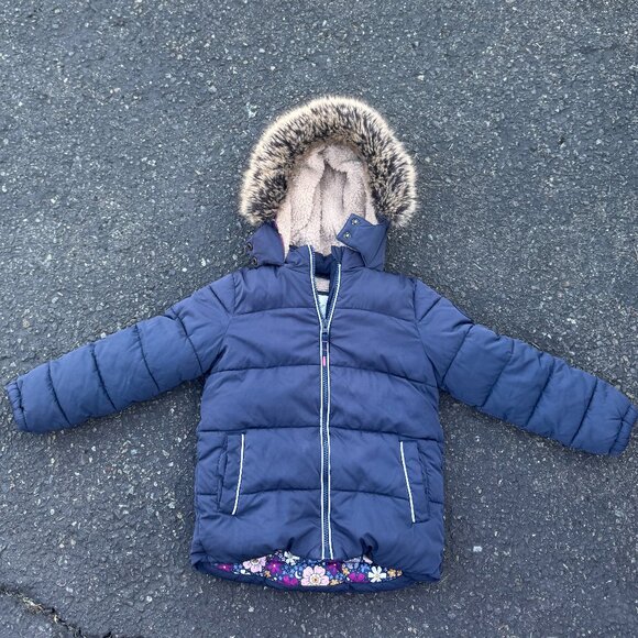 FatFace UK Other - FatFace Young Crew puffer winter coat fur hood lining IS removable.